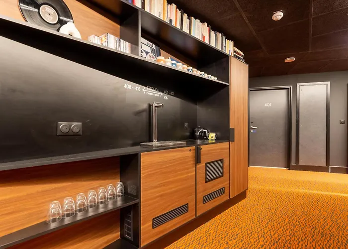 JOST Auberge de Jeunesse Bordeaux Gare St Jean