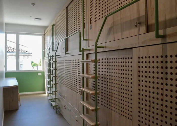 Bloom Hostel Bar&Garden